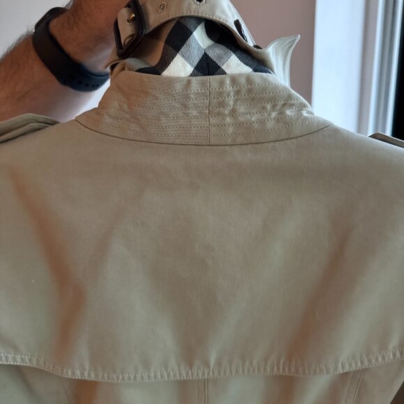Burberry trench size USA 14 - Picture 7 of 8